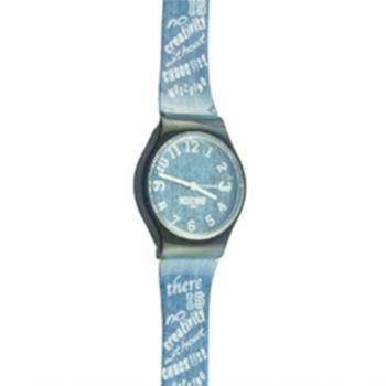 Moschino blåt ur til Tweens med sjovt penalhus